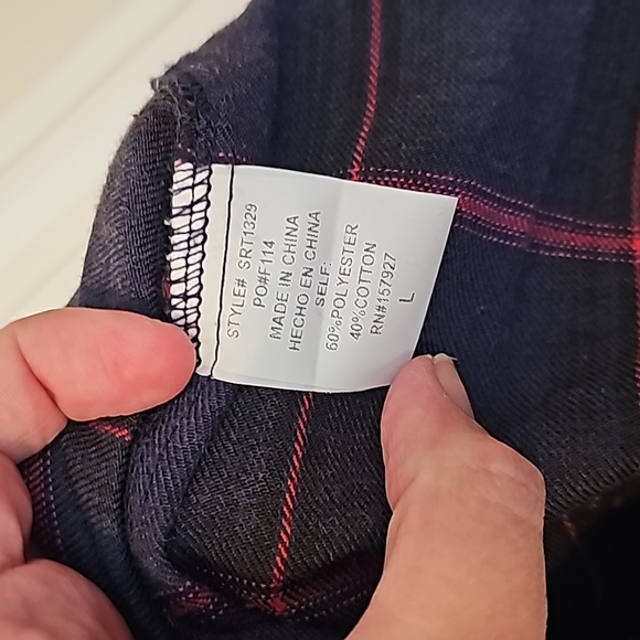 La Miel, 2 tone button-down plaid long sleeve; blue/ navy/ red; size large - Picture 9 of 10